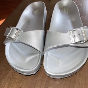 Womans Sandals by Bass / Size 10 / Gray / Brand New /